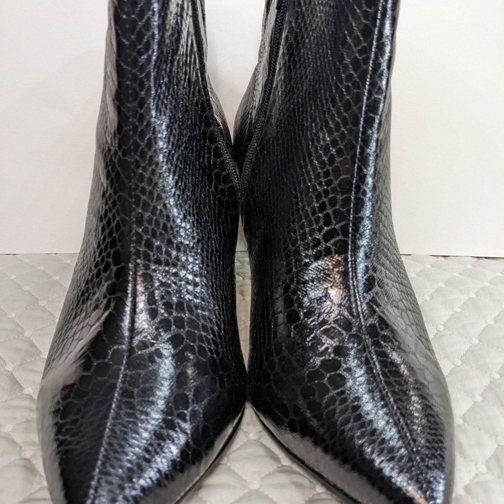 Torrid Black Snakeskin Print Pointed Side Zip Bootie Boot - size 10 Wide - NWT - Picture 2 of 12